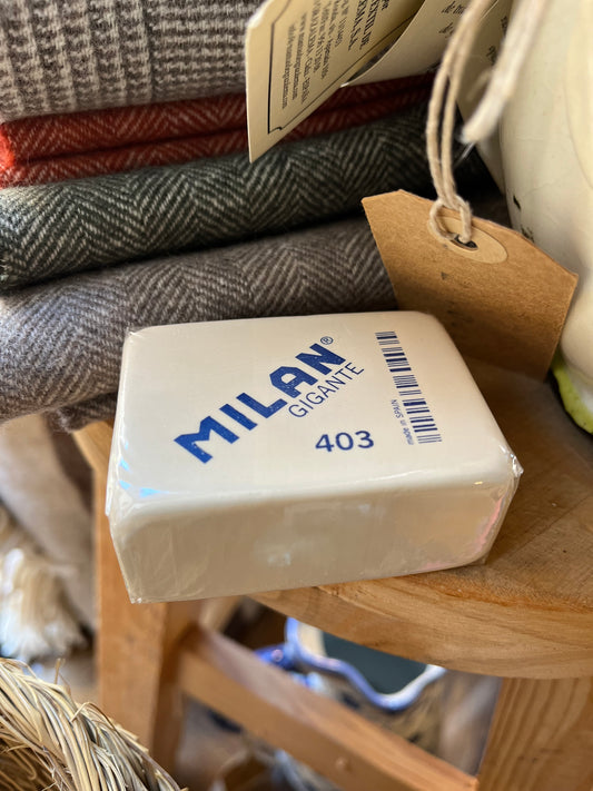 Goma de borrar Milan.